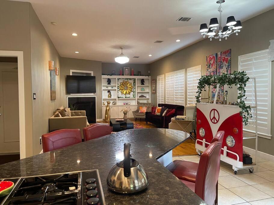 Wanderlust Villa Near Galleria Mall هيوستن المظهر الخارجي الصورة